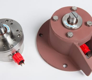 Bracket for flange mounting of Rotax subsea rotation sensor